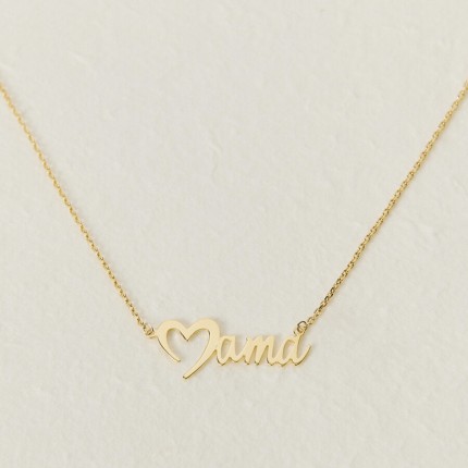 Colar “Mama” em forma de coração banhado a ouro