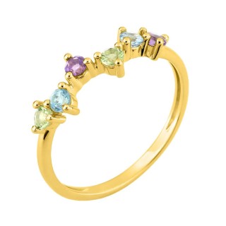Um anel em ouro amarelo 9K adornado com duas topázios azuis, duas ametistas e dois peridotos, engastados com três garras