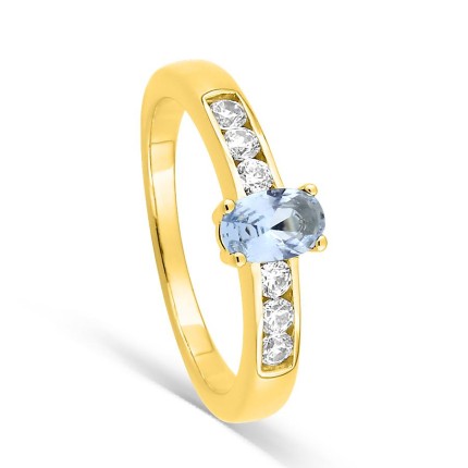 Anel banhado a ouro com zircónias brancas e zircónia oval azul-celeste