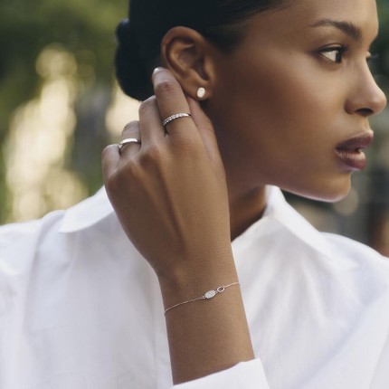 Pulseira em ouro branco 9K com motivo oval de zircónia