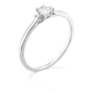 Anillo solitario de oro blanco 9K con diamante ovalado acompañado 0,17 ct