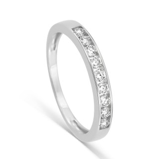 Media alianza de oro blanco 9K con diamantes creados 0,30 ct en engaste carril