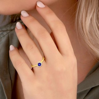 Anel em ouro amarelo 9K com safira criada redonda e diamantes criados 0,13 ct