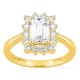 Anel em ouro amarelo 18K com diamantes criados 1,96 ct e centro lapidação esmeralda 1,50 ct