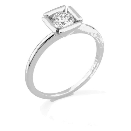 Anel solitário em ouro branco 18K com diamante criado 0,50 ct em cravação fantasia