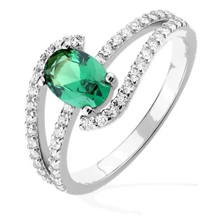 Anillo de montura ondulada de plata de ley 925 rodiada con circonita verde