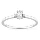 Anillo solitario de oro blanco 9K con diamante de talla marquesa acompañado 0,13 ct