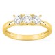 Anillo de oro amarillo 9K con tres diamantes creados 0,60 ct en engaste de garras