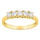 Anillo de oro amarillo 9K con cinco diamantes creados 0,50 ct en engaste de garras