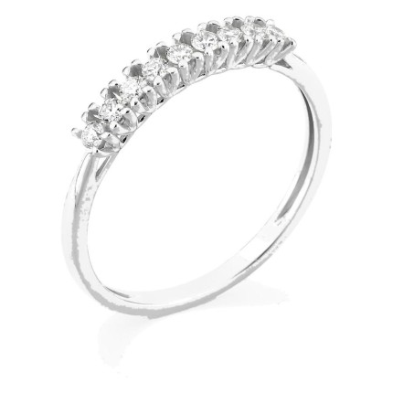 Media alianza de oro blanco 9K con 9 diamantes creados 0,20 ct en engaste de garras