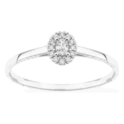 Anillo de oro blanco 9K con diamantes creados 0,10 ct y centro ovalado 0,06 ct en halo