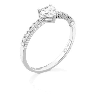 Anillo solitario acompañado de oro blanco 18K con diamantes creados 0,52 ct y centro talla corazón
