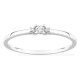 Anillo solitario de oro blanco 9K con diamante acompañado 0,06 ct