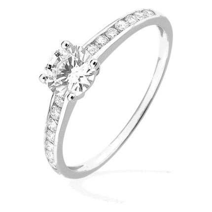 Anillo solitario en oro blanco 375 ‰ con aro de circonitas en engaste carril y circonita cuadrada